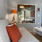 Sea House Kitries *
